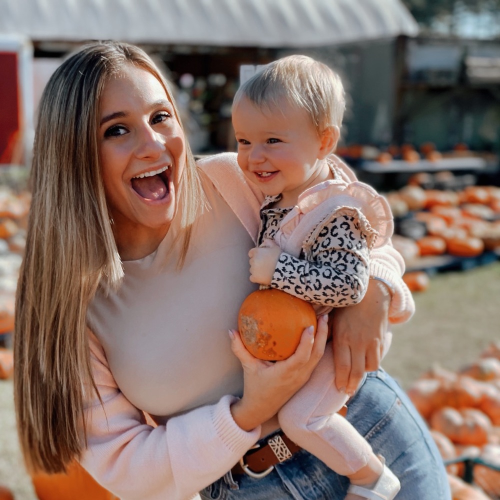 Meet your Posher, Olivia